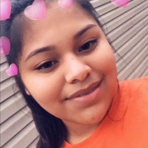 Meet your Posher, Leslie